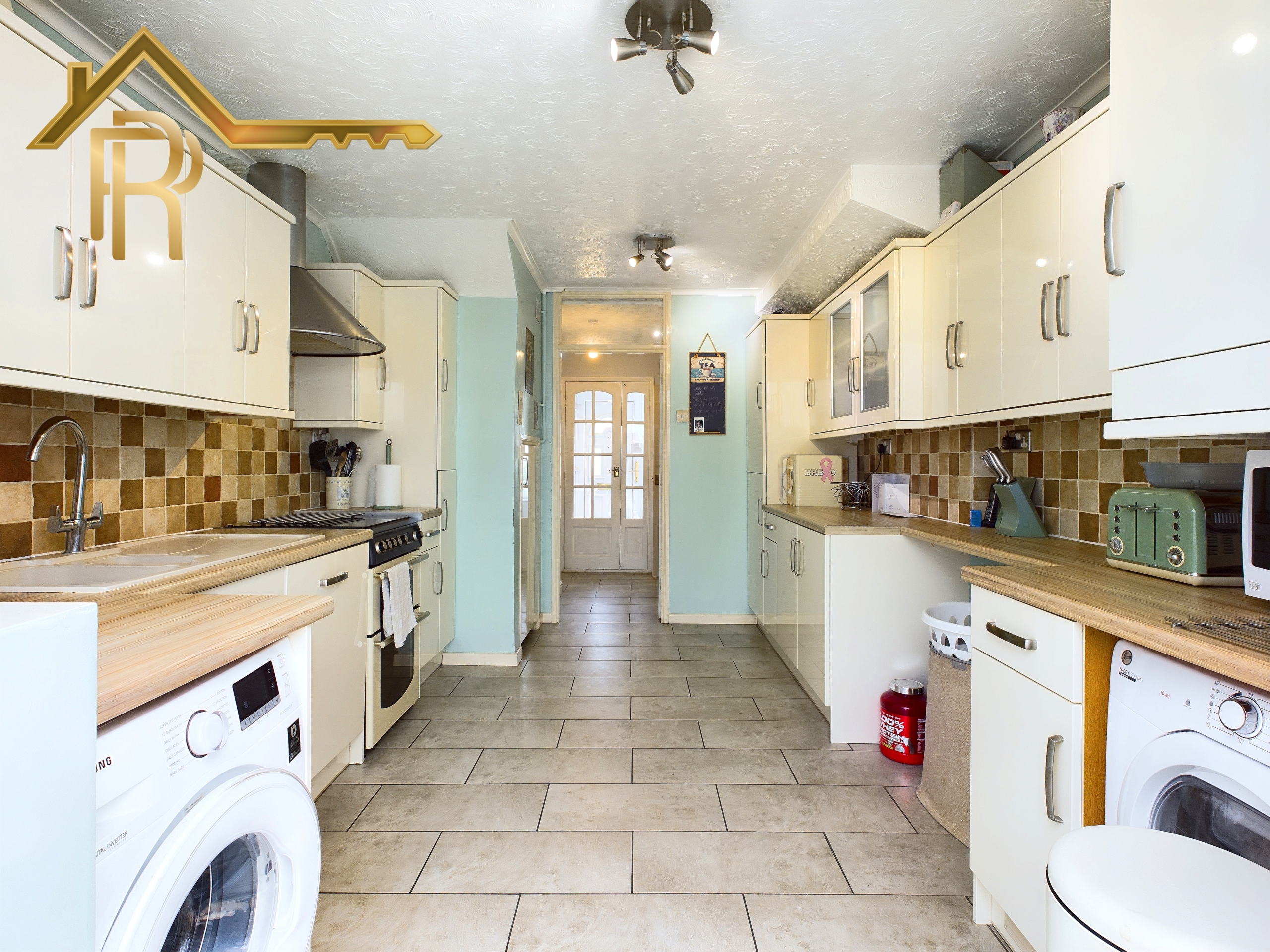 Kingsbridge Road, Harold Hill, RM3