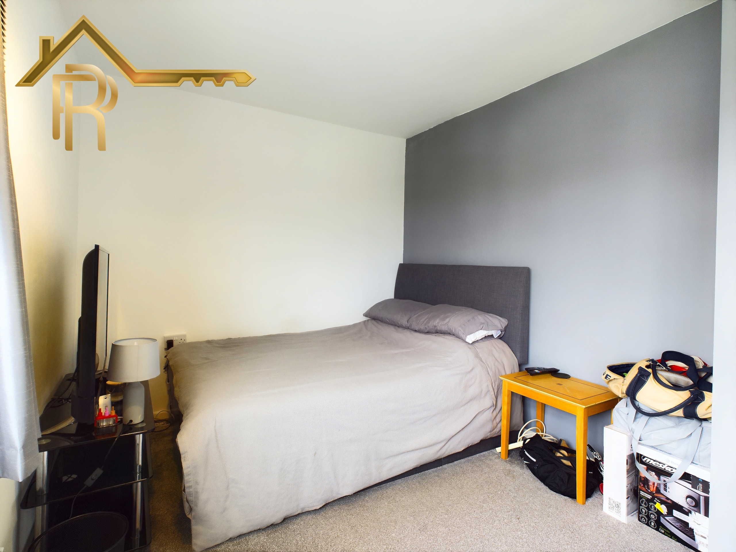 Kingsbridge Road, Harold Hill, RM3