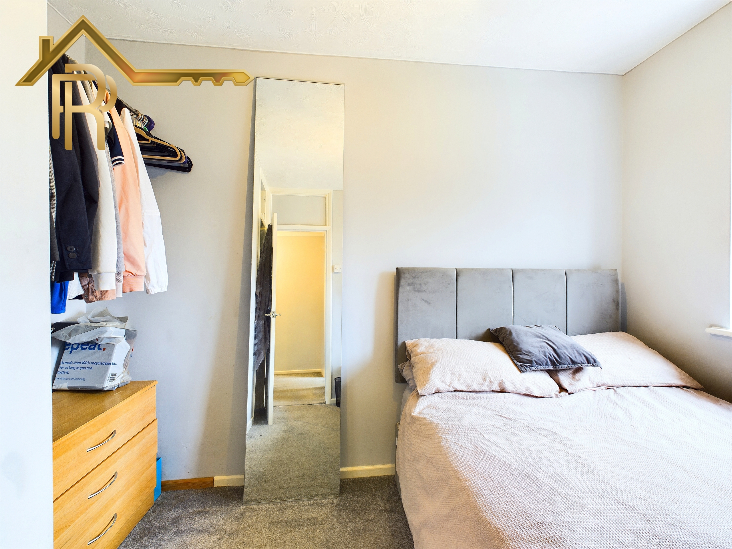 Kingsbridge Road, Harold Hill, RM3
