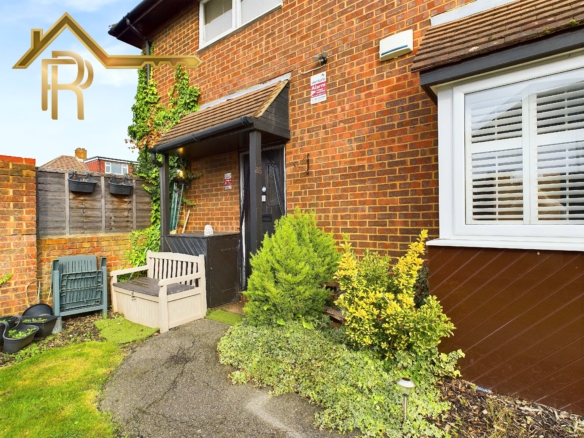 Rosslyn Avenue, Harold Wood, RM3