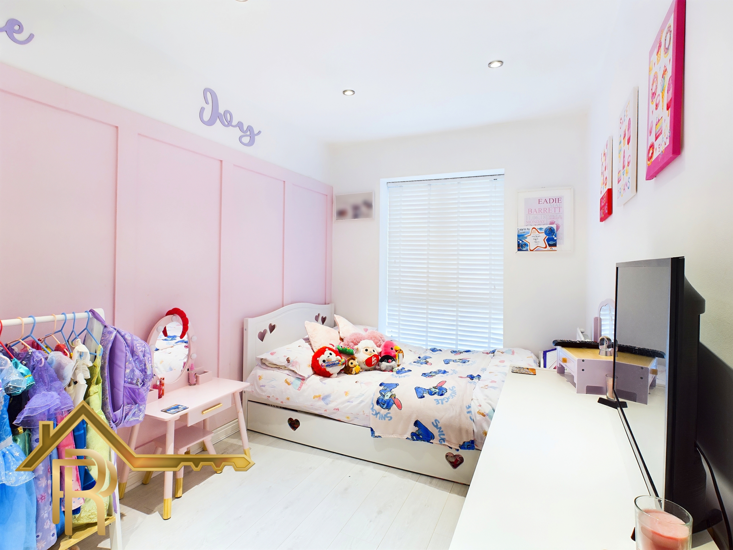 Meadow Drive, Aveley, RM15