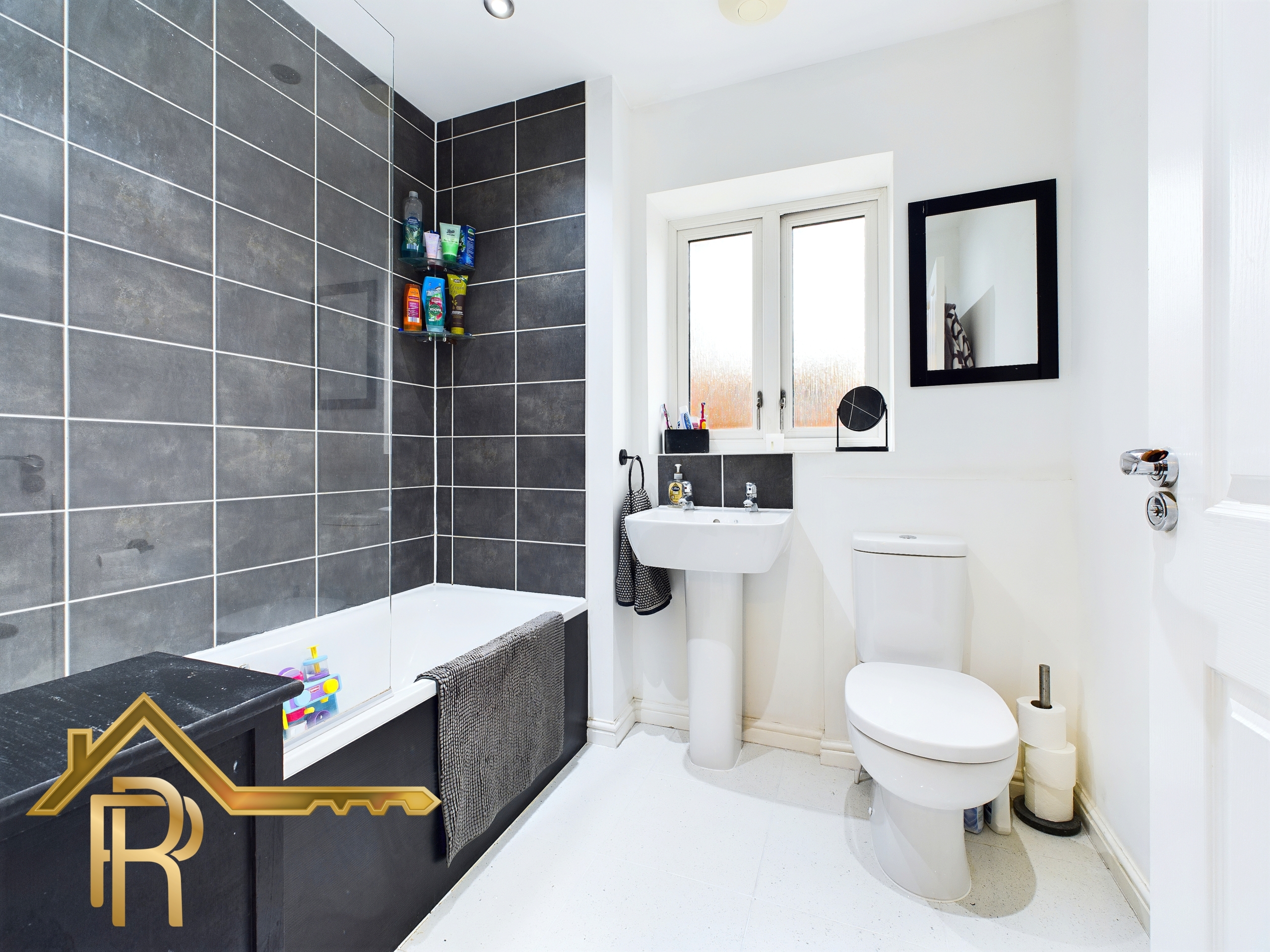 Meadow Drive, Aveley, RM15