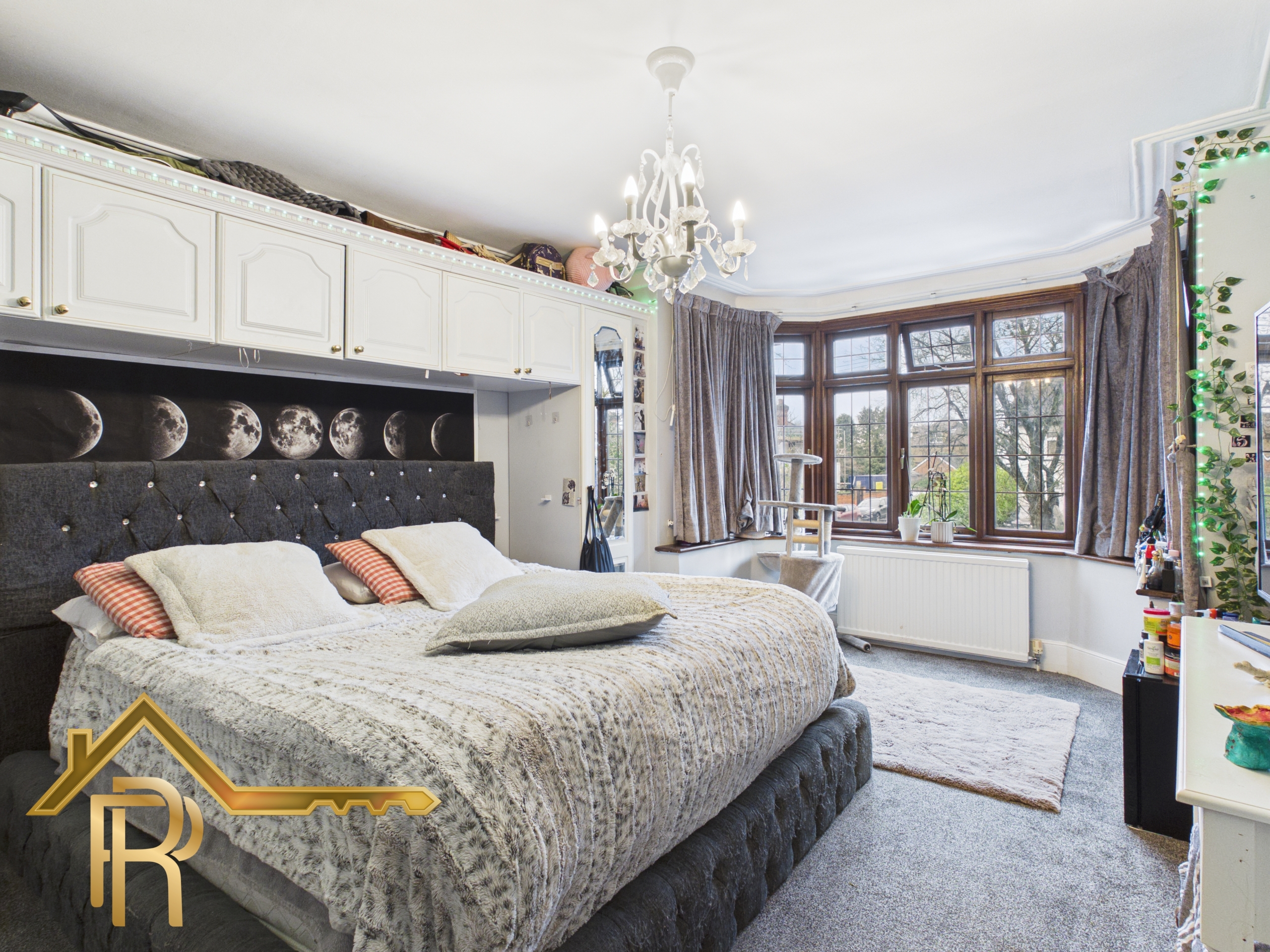 HALL LANE, UPMINSTER, RM14