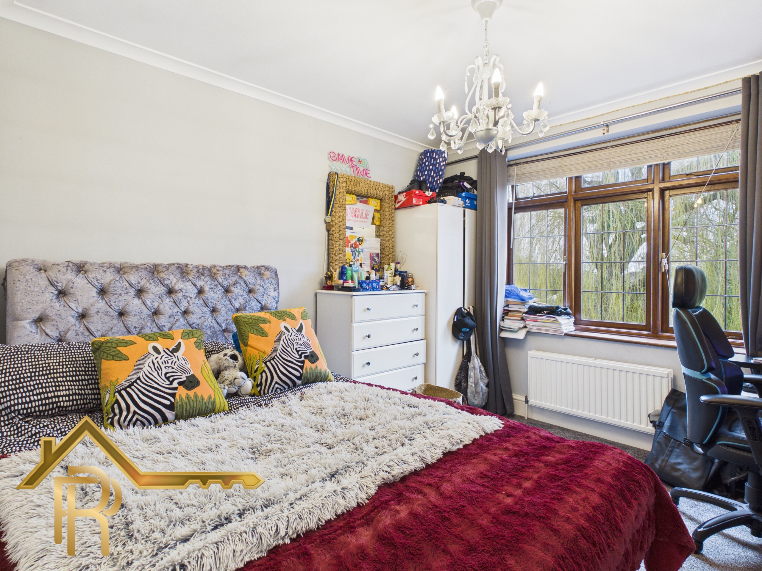 HALL LANE, UPMINSTER, RM14