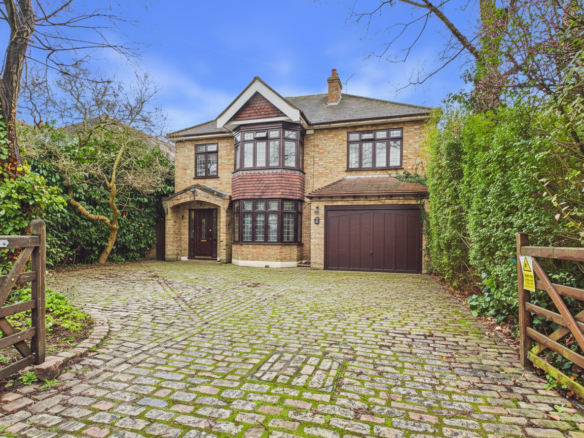 HALL LANE, UPMINSTER, RM14